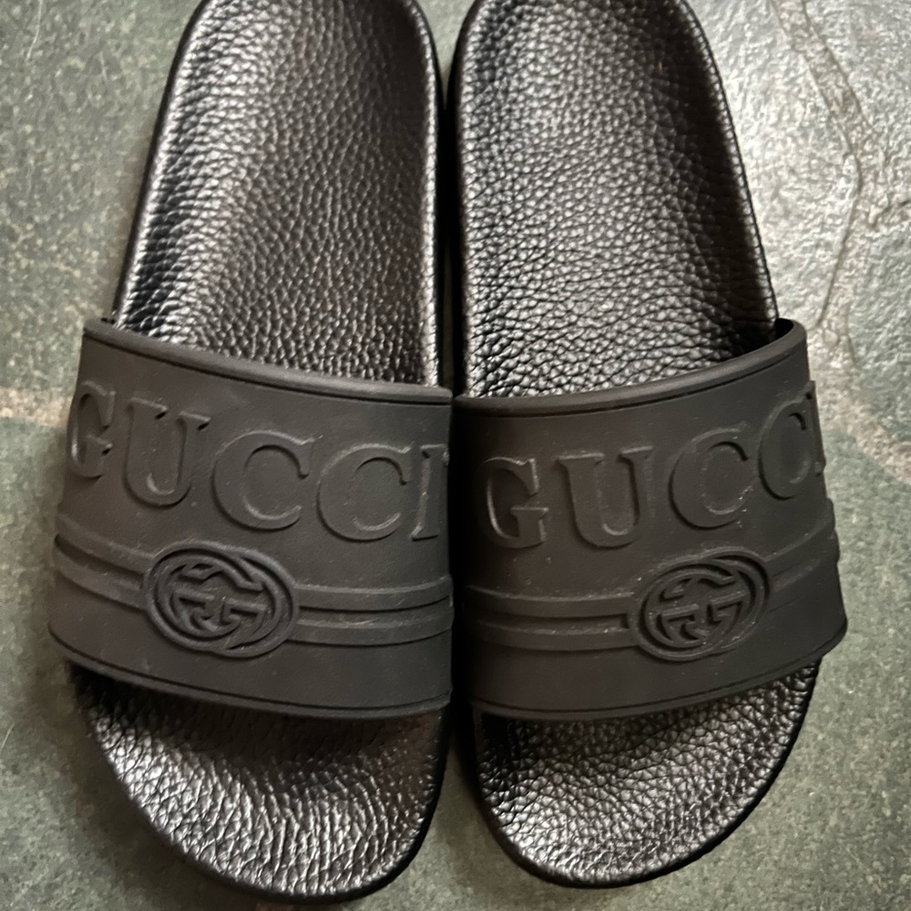 New Gucci slides size 37